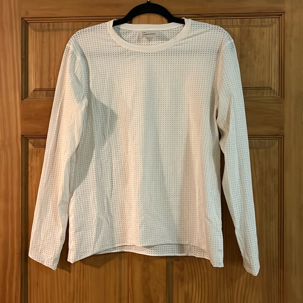 Peak Performance Mesh Style Long Sleeve Top in White - L